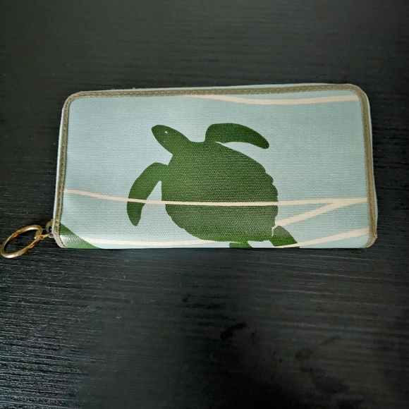 Fossil Turquoise Sea Turtle Print ZIP around Large Wallet - Picture 2 of 5